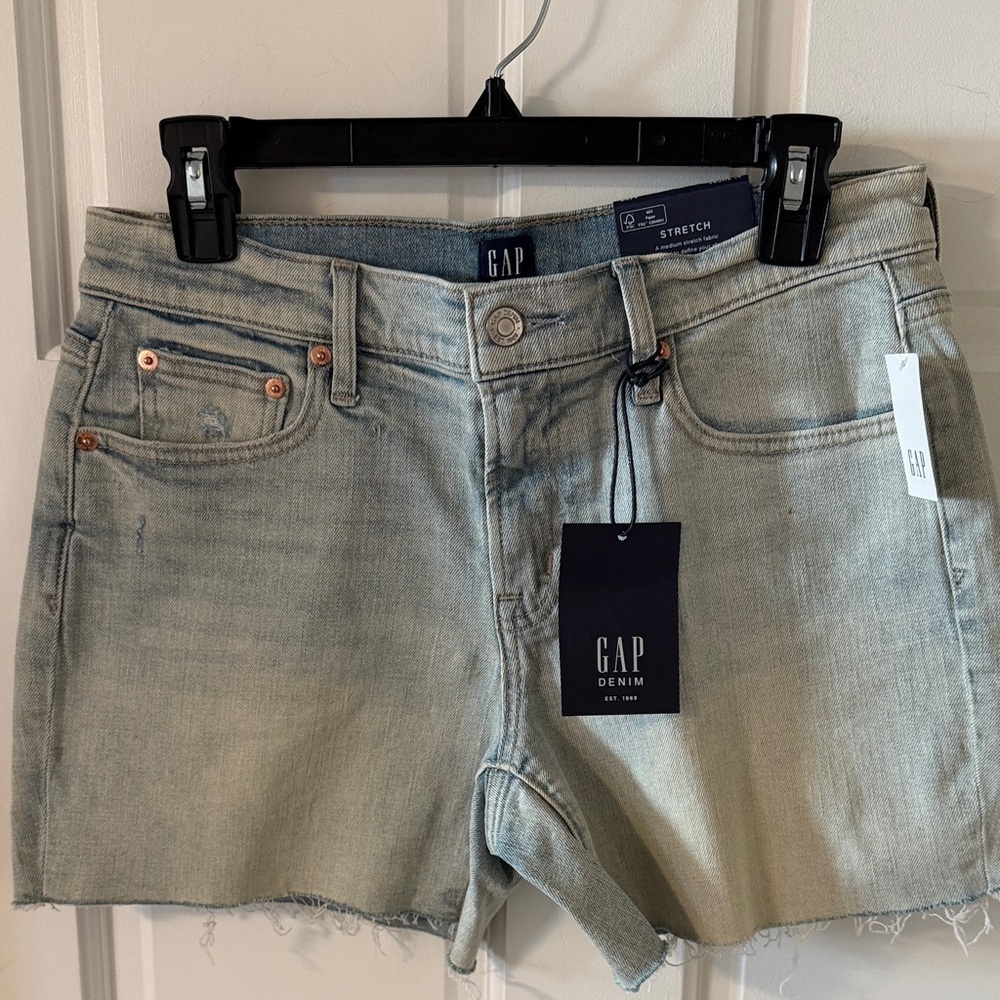 NWT GAP Women’s 5" Mid Rise Sun-Bleached Stretch Cutoff Denim Shorts 4